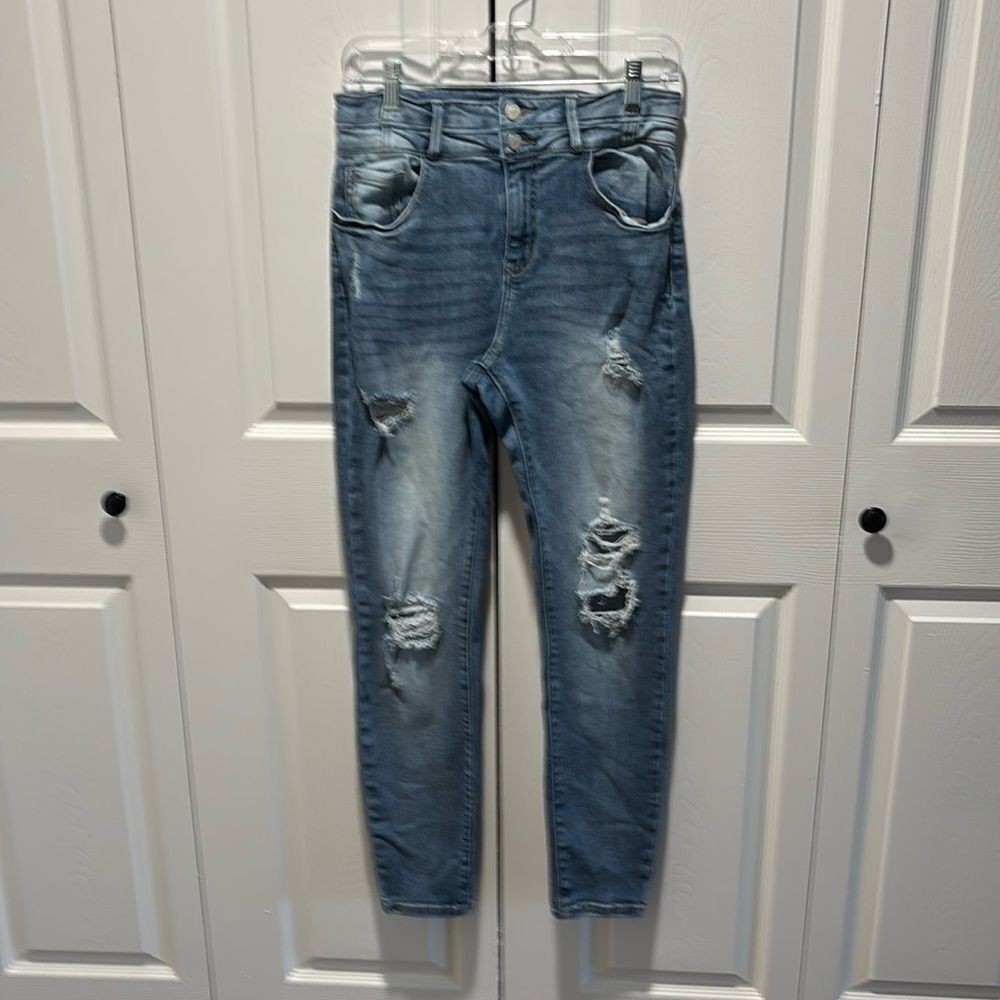 Kan can woman’s distressed stretchy skinny high rise jeans 5 pockets size 28.